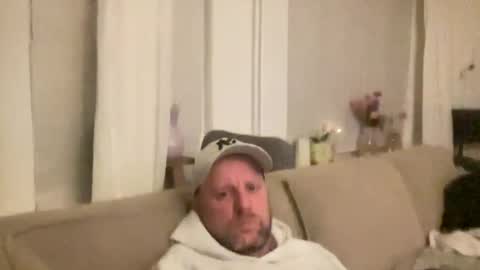 rowannp1 online show from April 24, 10:01 pm