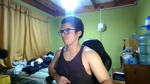 rpaulo25 online show from April 28, 4:50 am