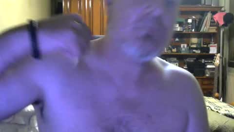 Snapshot of rrd85 chatting on October 16, 7:11 pm rrd85 online show from October 16, 7:11 pm