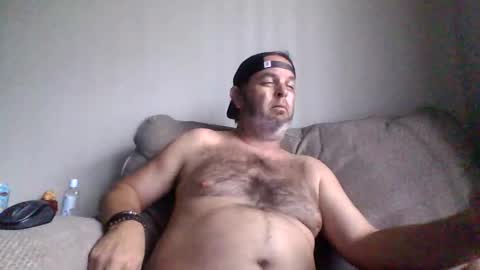 rubbingoneout714 online show from April 19, 10:56 pm