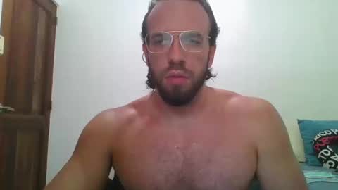 Snapshot of rubio121 chatting on October 16, 2:47 pm rubio121 online show from October 16, 2:47 pm
