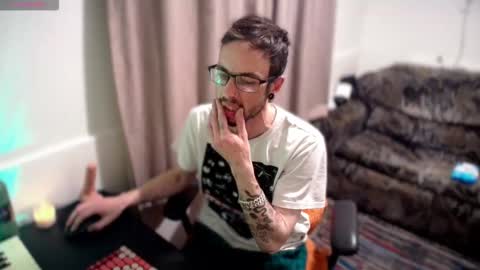 Snapshot of rubitricky chatting on September 18, 8:38 am RubitRicky online show from September 18, 8:38 am