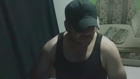 Snapshot of rudykruzpe chatting on October 3, 3:11 am kruzpe online show from October 3, 3:11 am