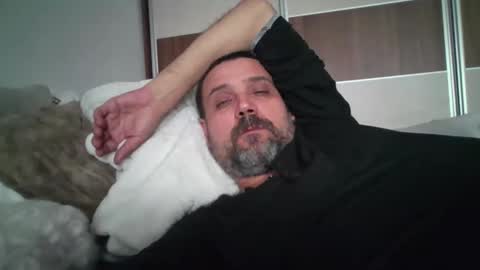 rul3ssuck online show from October 27, 9:55 am