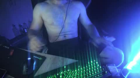 RumbleBumbles online show from December 19, 7:00 pm