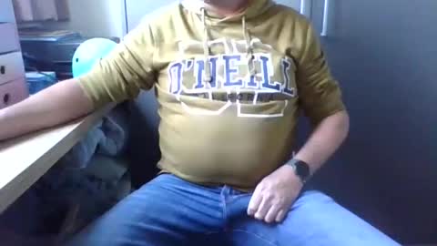 runner_1978 online show from November 5, 9:11 am