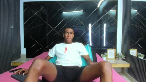 Snapshot of runnyx_09 chatting on September 24, 9:24 pm Runnix  online show from September 24, 9:24 pm