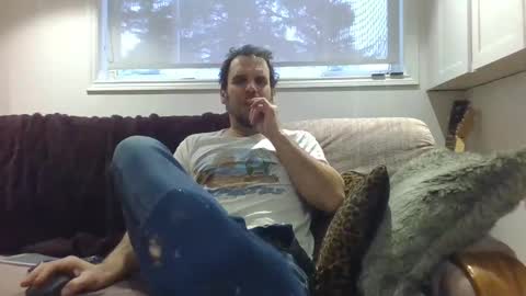 Snapshot of ryanbishops01 chatting on January 1, 9:20 pm Ryland online show from January 1, 9:20 pm