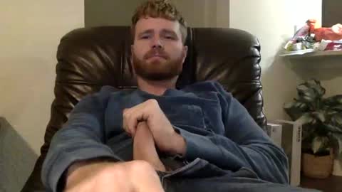 Snapshot of ryanoliver83 chatting on January 8, 11:09 pm Ryan Oliver online show from January 8, 11:09 pm
