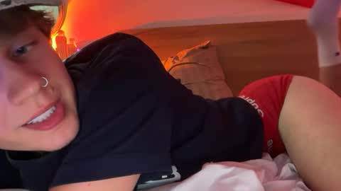 s0fttwink online show from May 8, 3:12 pm