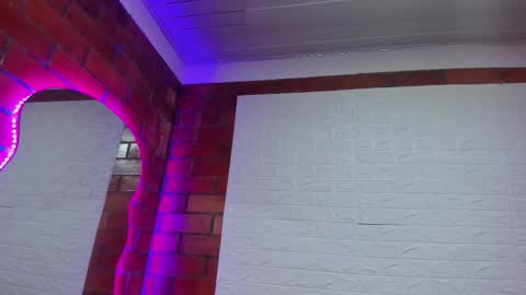 Snapshot of sainix_ chatting on September 11, 10:09 pm sainix_ online show from September 11, 10:09 pm