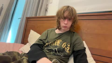 saintfawn online show from May 5, 1:40 am