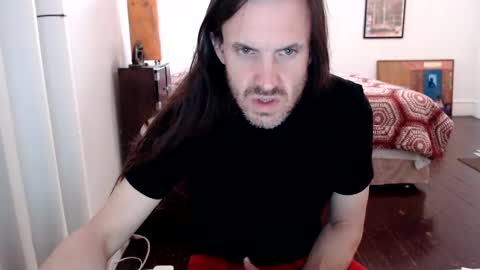 SaintReeves online show from December 4, 2:15 pm