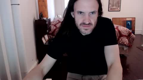 SaintReeves online show from December 5, 3:28 pm