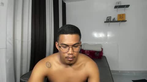 Taylor online show from March 8, 3:21 am