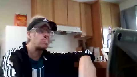 salis1981 online show from November 26, 6:55 pm