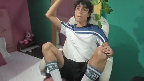 salvatore  online show from December 3, 10:07 pm