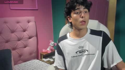 salvatore  online show from December 4, 10:51 pm