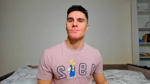 Snapshot of sam_huston18 chatting on January 24, 9:28 am BACK IN 2 WEEKS online show from January 24, 9:28 am