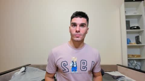 Snapshot of sam_huston18 chatting on December 14, 12:33 am BACK IN 2 WEEKS online show from December 14, 12:33 am