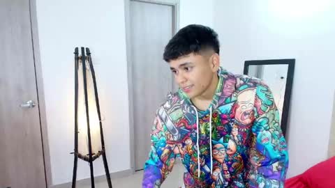 sam_tnt9 online show from April 16, 5:13 pm