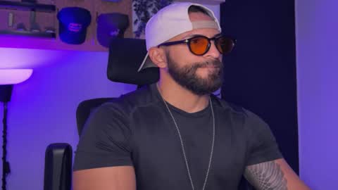 Sam Dornan online show from April 10, 2:07 am