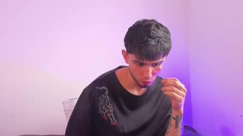 samevansx online show from February 14, 6:25 pm