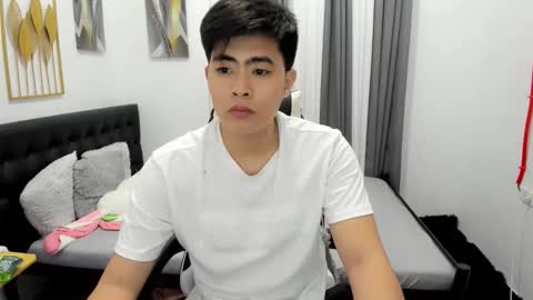 Sam online show from March 29, 10:04 am