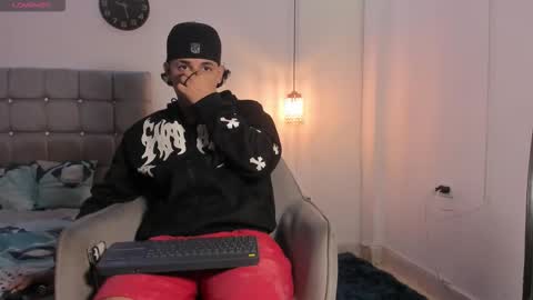 samxx_muscle online show from November 28, 2:08 pm