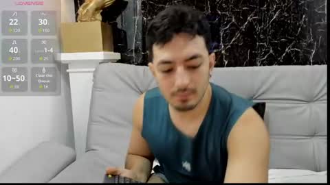 sander6927 online show from July 2, 1:39 pm