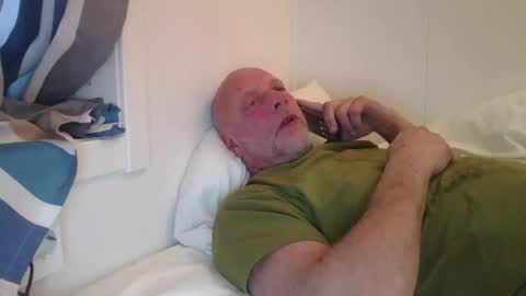 sandnesrune523 online show from November 16, 1:24 pm