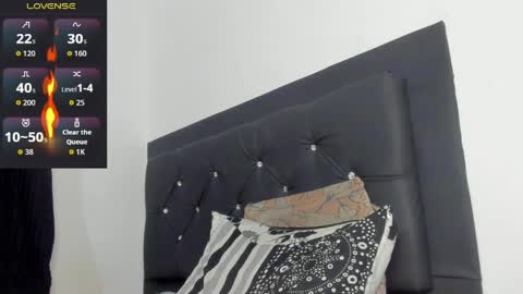 Santibrown online show from March 31, 10:00 pm