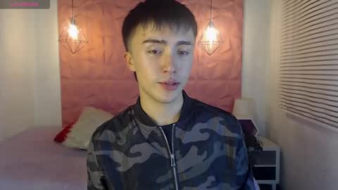 santi_fabulous online show from March 6, 3:13 am