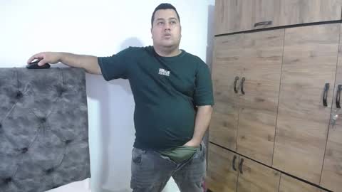 Snapshot of santi_hothot chatting on October 9, 7:08 pm Santiago online show from October 9, 7:08 pm
