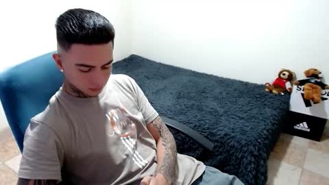 santi_ss online show from October 25, 4:42 pm