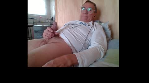 santiago_n online show from July 6, 5:59 pm