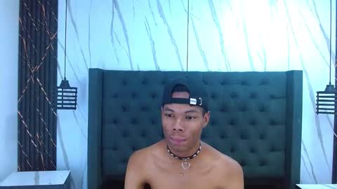 Santiiiiii  online show from February 18, 10:07 pm