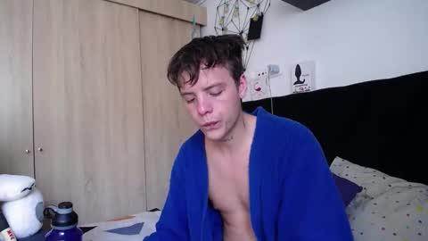 Santii online show from October 2, 5:17 pm