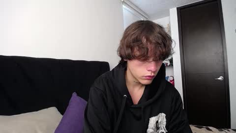 Santii online show from March 8, 1:12 pm