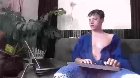 Santii online show from September 16, 5:47 pm