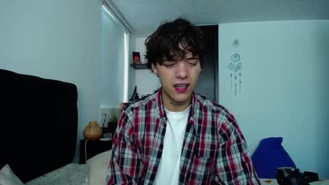 Santii online show from December 20, 3:42 pm