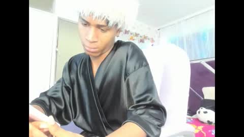 santy online show from November 9, 4:22 pm