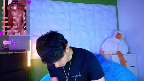 Snapshot of santyago_taylor chatting on October 15, 9:22 pm Santyago online show from October 15, 9:22 pm