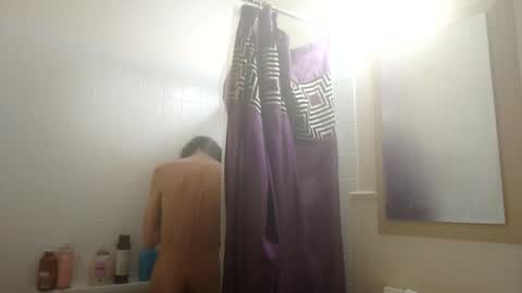 pinkWineboy online show from December 7, 4:31 am
