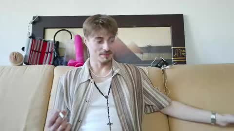 Snapshot of scaleslayer chatting on February 4, 2:53 pm Mike online show from February 4, 2:53 pm