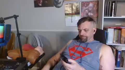 Kent Clark online show from April 25, 7:11 pm