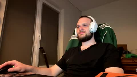Charlie online show from May 6, 11:16 pm