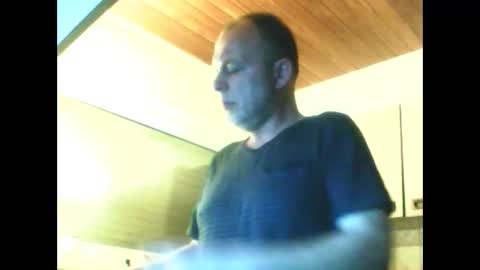 schnibschnab online show from February 22, 1:51 am