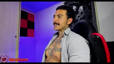 Alejandro help me to reach 200 thumps up online show from November 23, 8:25 am