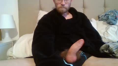 scottish daddy online show from December 17, 9:28 am